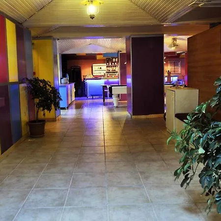 Sun Kiss Hotel 2*